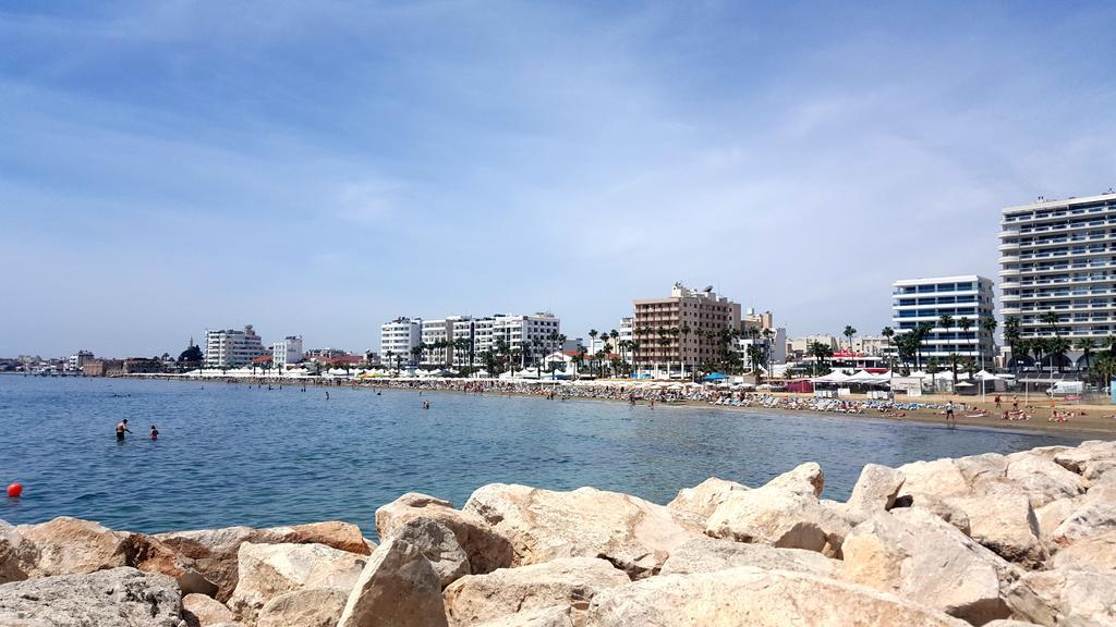 Ithaki Phinikoudes Apartment No. 102 Larnaca Bagian luar foto
