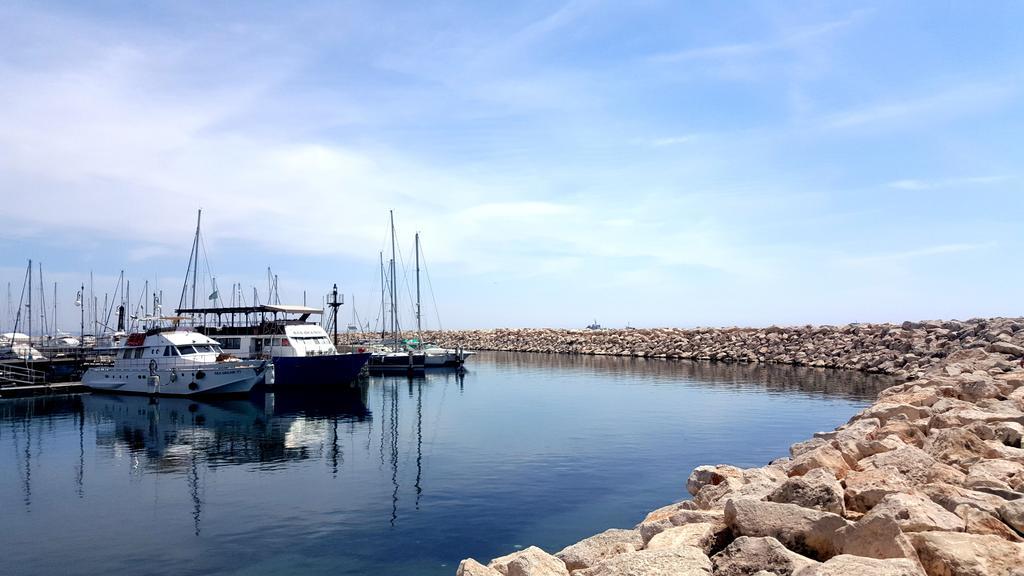 Ithaki Phinikoudes Apartment No. 102 Larnaca Bagian luar foto