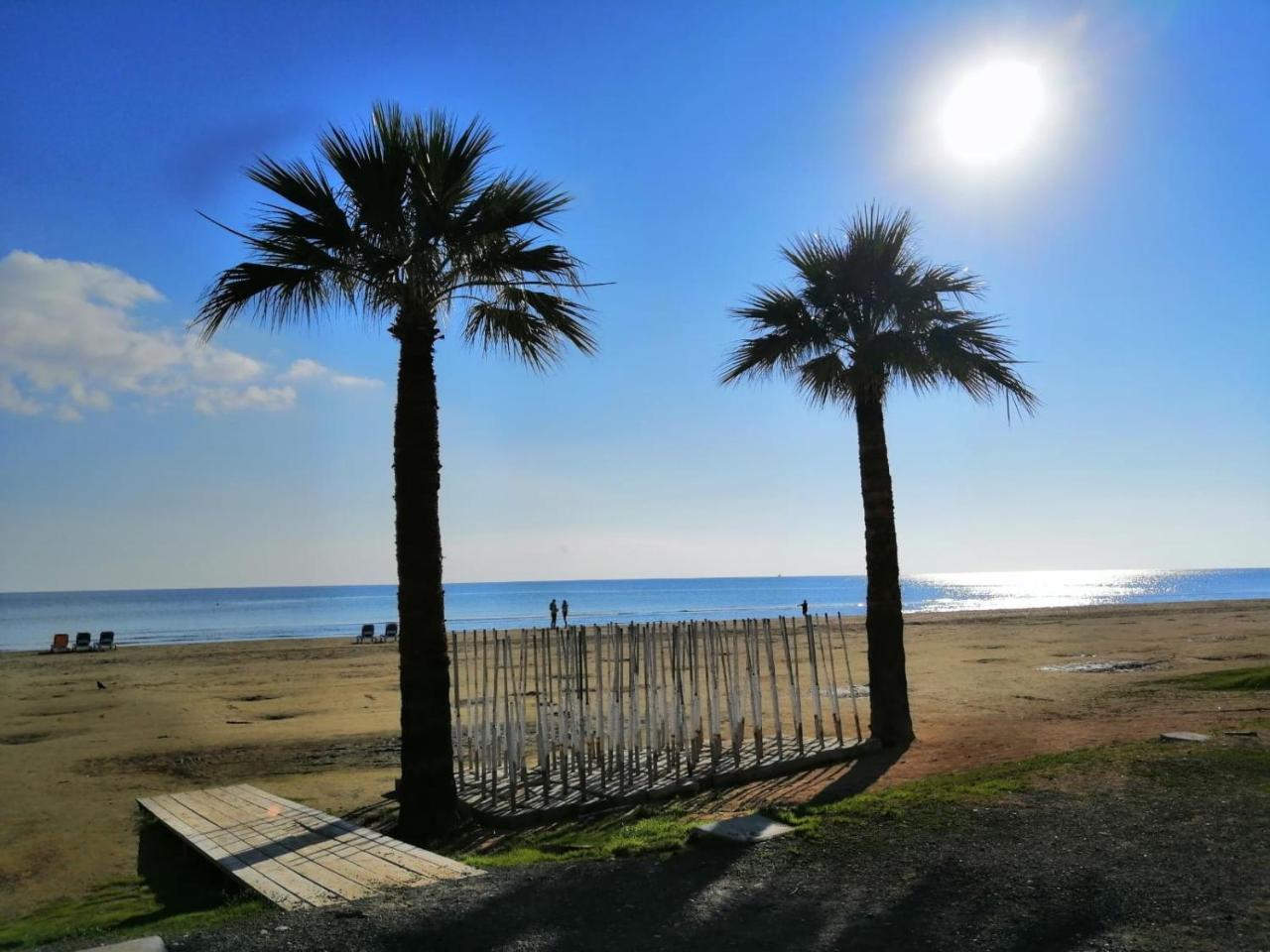 Ithaki Phinikoudes Apartment No. 102 Larnaca Bagian luar foto