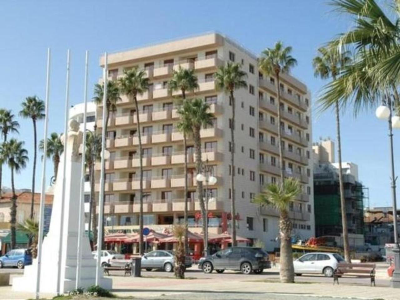 Ithaki Phinikoudes Apartment No. 102 Larnaca Bagian luar foto